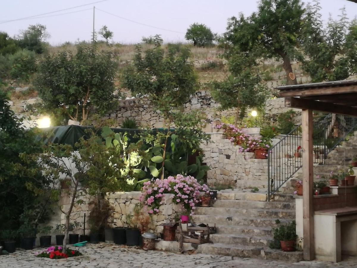 La Pietra Villa Chiaramonte Gulfi Exteriör bild
