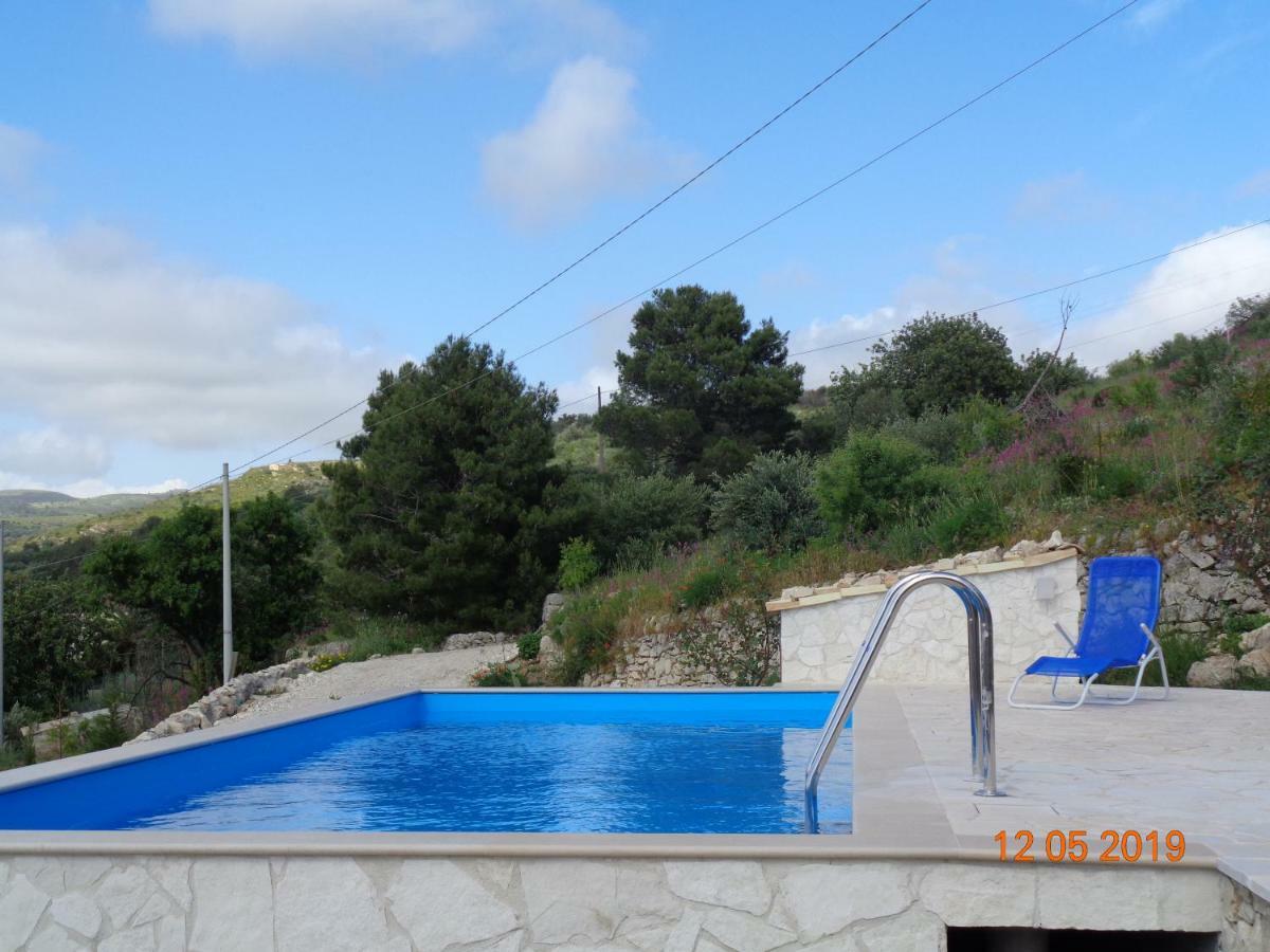 La Pietra Villa Chiaramonte Gulfi Exteriör bild